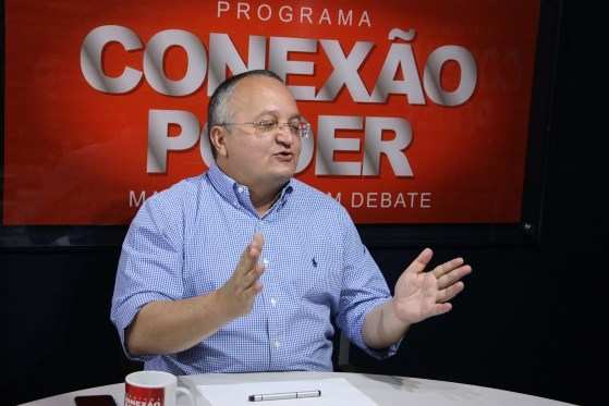 A situação de emergência autoriza a adoção de algumas medidas para assegurar a prestação de serviços essenciais.