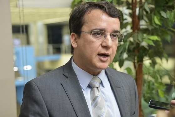 O promotor Clóvis de Almeida Júnior, do Núcleo de Ações de Competência Originária (Naco Cível), protocolou as ações na Vara de Ação Civil Pública e Popular.