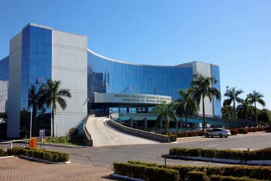 Ministério Público aponta que a verba indenizatória de Emanuel é de R$ 25 mil e deve ser de R$ 10 mil