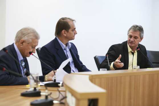 Os deputados estaduais, membros da Comissão de Fiscalização e Orçamento, se reuniram nesta quarta-feira (9).