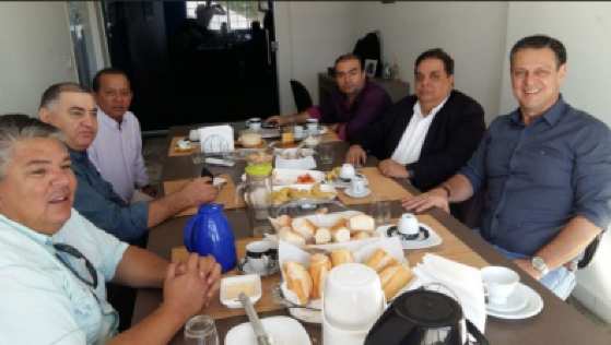 O encontro foi na sede do partido e contou com a presença dos deputados Wagner Ramos, Domingos Fraga, Gilmar Fabris e Ondanir Bortolini.