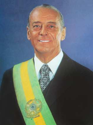 O general João Figueiredo, último presidente da era militar no país