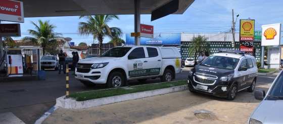 Foram fiscalizados 40 postos de revenda de combustíveis nas cidades de Cuiabá e Várzea Grande.