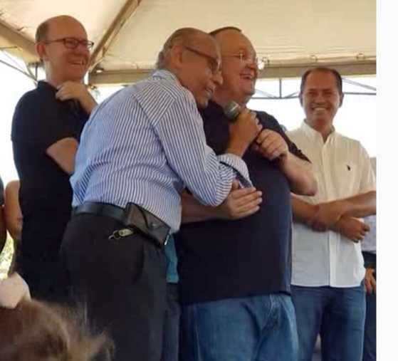 O ex-governador Júlio Campos e o governador Pedro Taques durante a reinauguração do Complexo Turístico da Salgadeira.