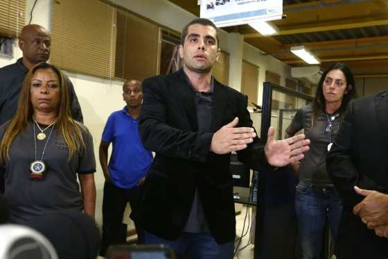 Denis Furtado, conhecido como 'doutor Bumbum' foi preso na tarde de quinta-feira (19).