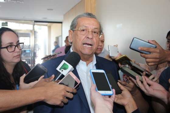 O pré-candidato ao Senado, Jayme Campos defendeu que seja feita uma campanha sem ataques pessoais entre os candidatos.