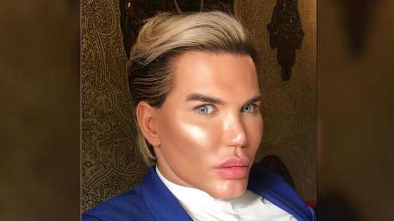 Rodrigo é famoso no exterior por suas participações em programas de TV e reality shows.