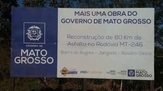 Placa localizada na rodovia MT-246 deve ser retirada pelo Governo.