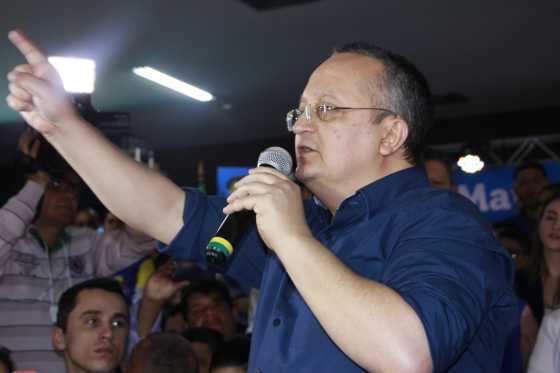 Governador Pedro Taques enfatiza apoio de Silval Barbosa a Mauro Mendes.