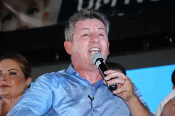 Ex-prefeito Mauro Mendes criticou a atual escala utilizada pelos policiais militares do Estado.
