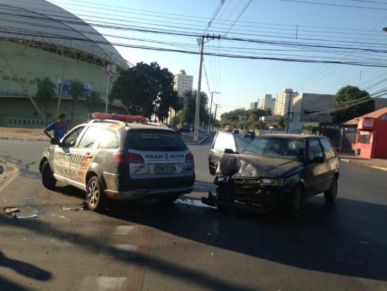 Os dois acidentes aconteceram no bairro Verdão, próximo à Arena Pantanal.