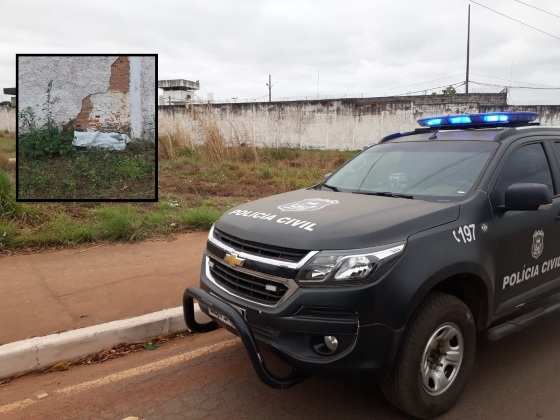 As bombas estavam na parte externa na prisão.