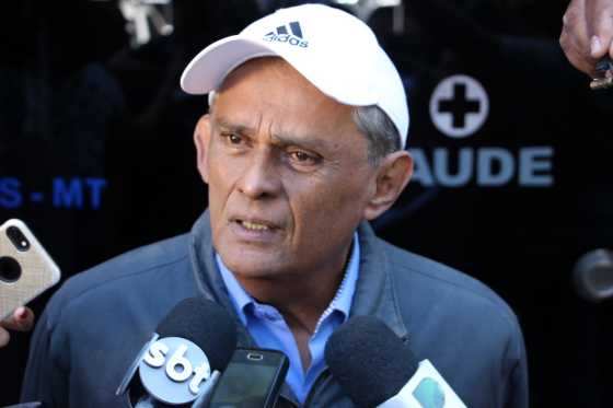 O secretário de Saúde, Luis Soares nega irregularidades em contratos da Caravana da Transformação.