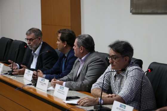 O presidente da Fiemt, Jandir Milan, alertou durante coletiva o risco de ocorrer explosões caso as tubulações do gasoduto fiquem vazias.