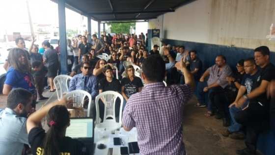 A suspensão dos serviços considerados não essências foi aprovado em assembleia na última quinta-feira (25). 