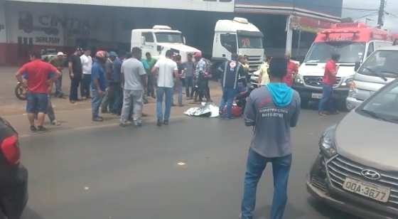 Uma equipe do Samu foi acionada, mas quando os paramédicos chegaram no local o homem já estava morto.