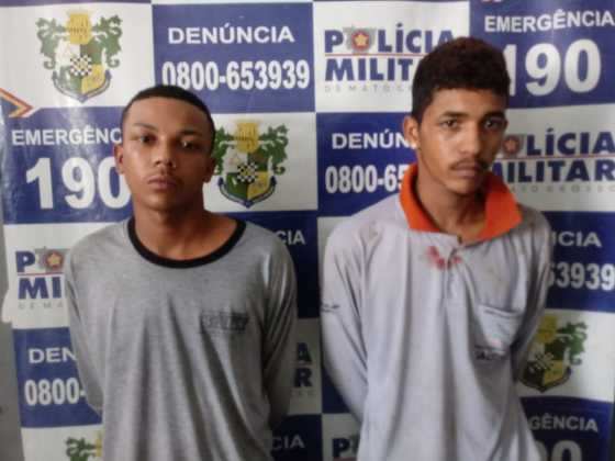 Bandidos foram presos em flagrante ao fazer uma família refém durante um assalto em Rondonópolis. 