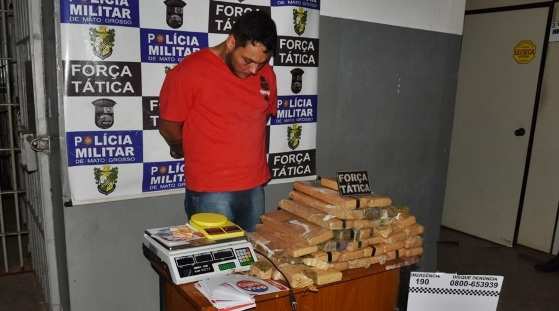 Os 40 quilos de maconha estavam escondidos dentro de um freezer.