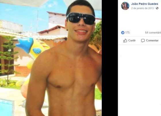 João Pedro chegava à faculdade, no Centro de Fortaleza, quando foi abordado por suspeitos em um carro