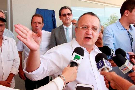 Governador Pedro Taques diz que ficou mais pobre na política