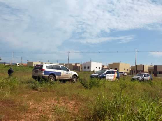 O corpo estava em um terreno baldio no Residencial Paiaguás.