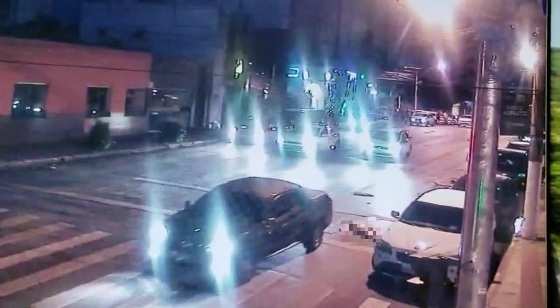 Atropelamento na Avenida Isaac Póvoas causou a morte de dois jovens.