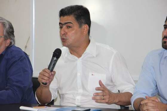Prefeito Emanuel Pinheiro ironizou falhas do Governo Mauro Mendes.