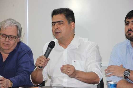 Emanuel Pinheiro afirma que enviará projeto de reforma administrativa.