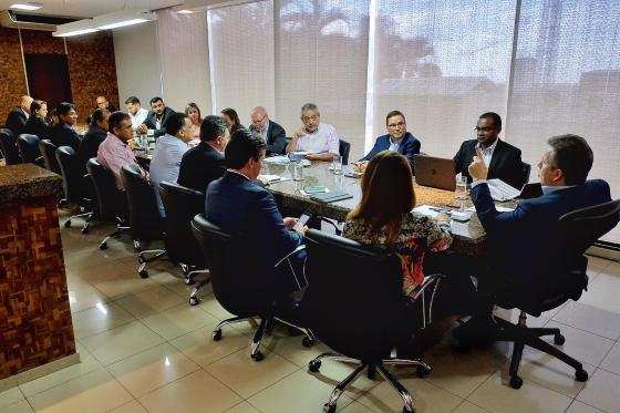 Mauro começou a fazer limpa nas secretarias pela Casa Militar