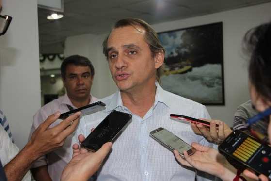 Wilosn Santos ataca reforma administrativa de Mauro Mendes 