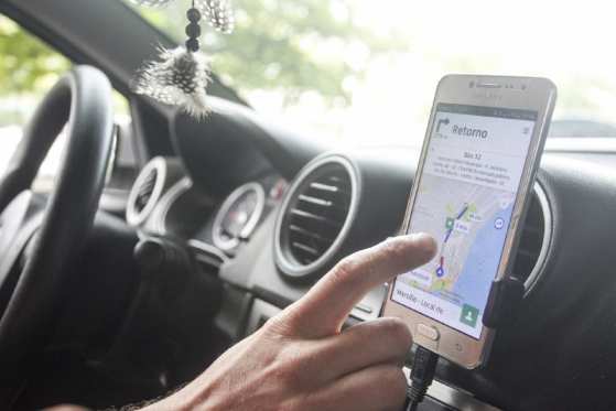 Motorista de Uber protestam contra a taxação do aplicativo na Capital