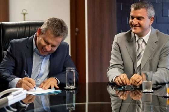 Mauro entrega senhas para autoridades acompanharem fluxo de caixa