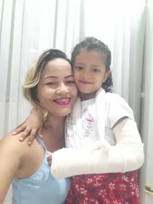 Rosangela Silva faz campanha para encontrar doador de medula para a filha Sophia Victoria.