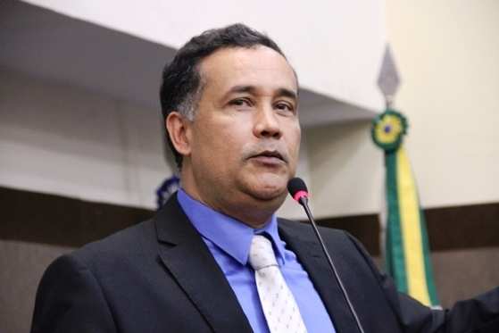 Vereador de Cuiabá Luis Claudio foi levado para hospital particular após passar mal.
