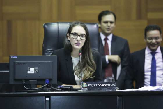 Deputada Janaina Riva assumiu a Presidência da Assembleia Legislativa por 121 dias.