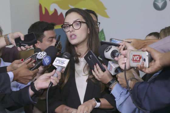 A deputada Janaina diz que falta de pagamento vai gerar impacto social