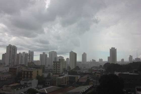 Previsão é de chuva para toda a semana em Cuiabá
