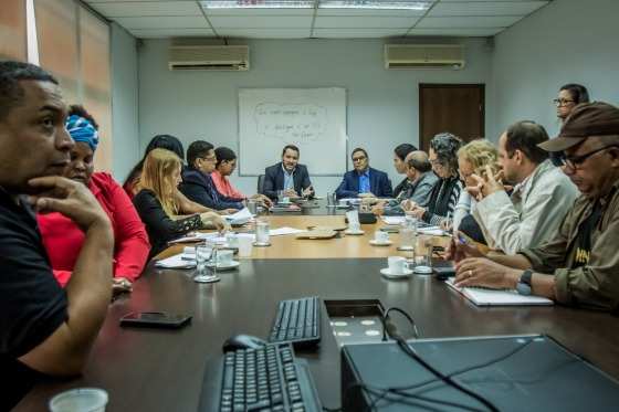 Representantes do Sintep e secretários de Estado tentaram acordo nesta sexta-feira (24).