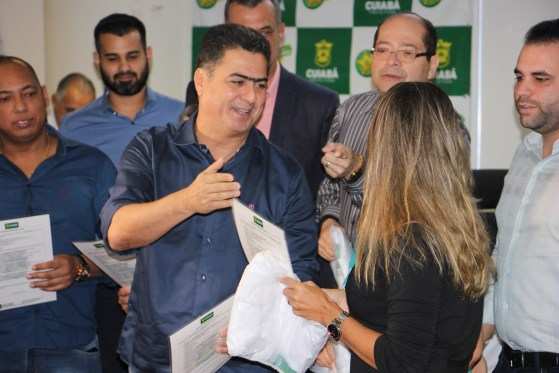 O prefeito Emanuel Pinheiro ainda defendeu seu aliado político, vereador Adevair Cabral.