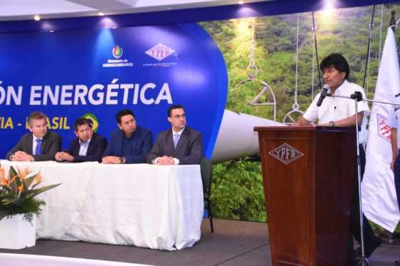 Mauro Mendes se reuniu com o presidente da Bolívia, Evo Morales, e com o ministro Luis Alberto Sánchez Fernández, do Ministério de Hidrocarbonetos.