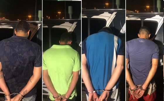 Os quatro foram presos em flagrante e encaminhados para a delegacia.