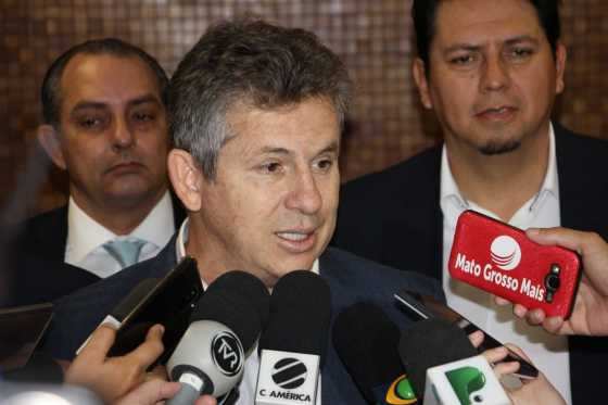 O governador quer se aproximar de sua base aliada na Assembleia.