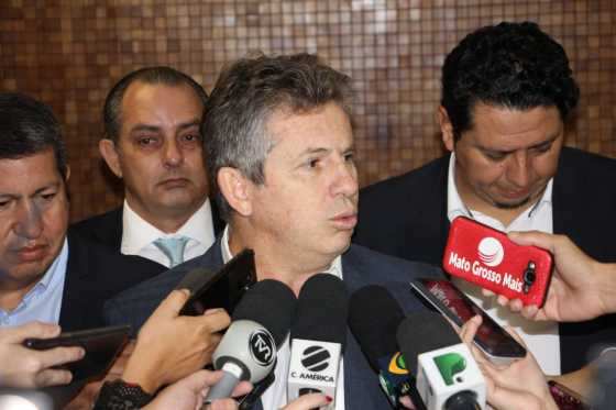 Governador Mauro Mendes em entevista coletiva no Palácio Paiaguás.