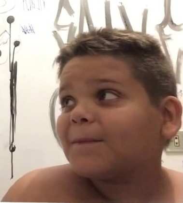 “Gordinho da Risada”, que fez sucesso na web, aparece irreconhecível
