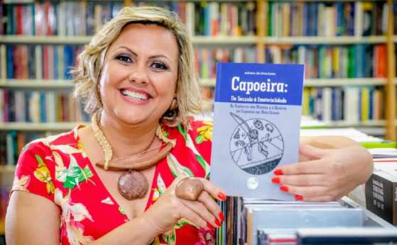 O livro “Capoeira: da senzala a imaterialidade” foi lançado em Recife no 30º Simpósio Nacional de História.