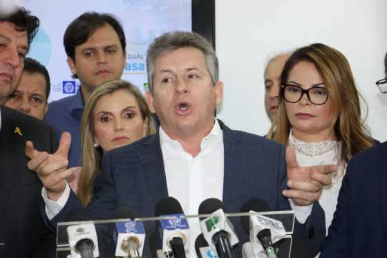 Governador Mauro Mendes inaugurou a Santa Casa nesta terça-feira (23).