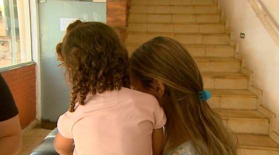 Criança de 2 anos escapa de creche em Ribeirão Preto, SP, diz mãe