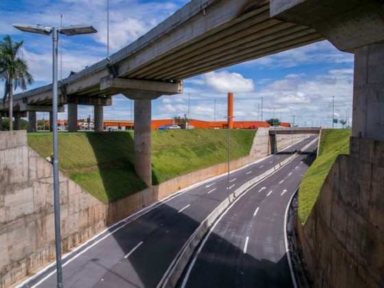 Ocorrência aconteceu no Viaduto do Tijucal.