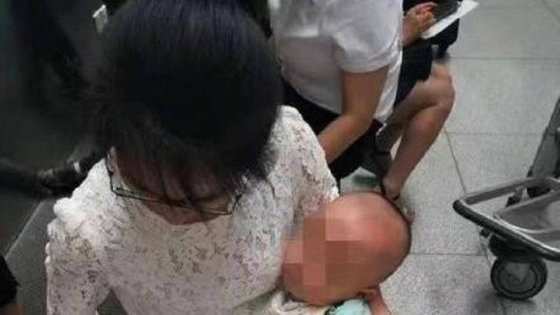 Mulher e ex-companheiro foram presos após polícia receber denúncia sobre venda de bebês