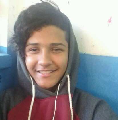 Renan Diego Oliveira, de 16 anos, praticava 'surfe ferroviário' quando caiu do trem em Vicente de Carvalho, em Guarujá (SP) 